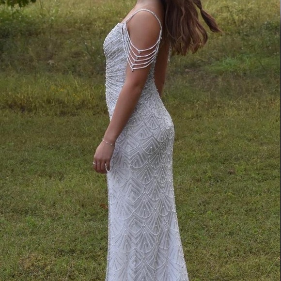 Sherri Hill 57186 fitted formal gown (white, beaded, pearled, side slit, deep v) - Picture 4 of 8